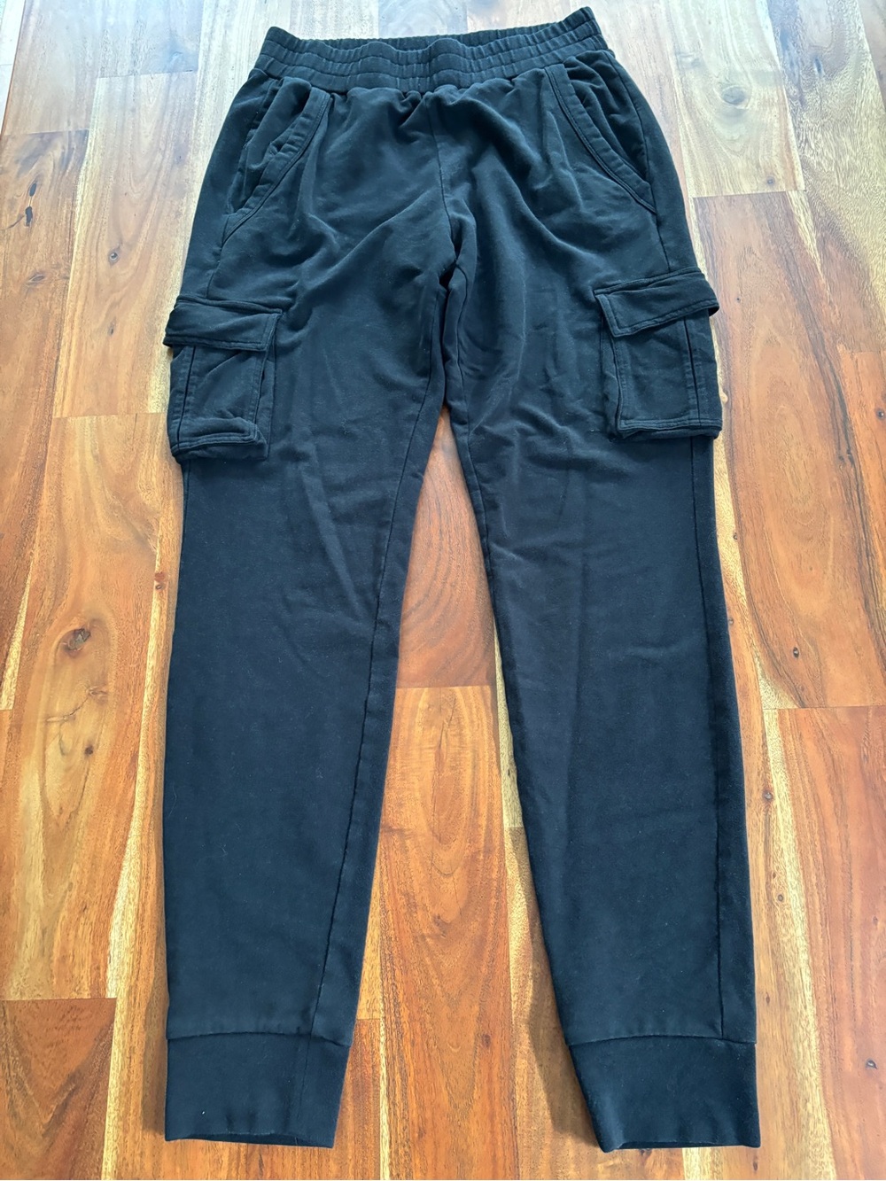Alo Yoga Black Cargo Jogger - Size Medium